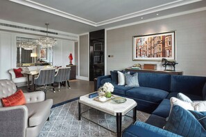 In-room safe, blackout curtains, free WiFi, bed sheets - Londoner Grand, a Luxury Collection Hotel, Macao (Cotai)