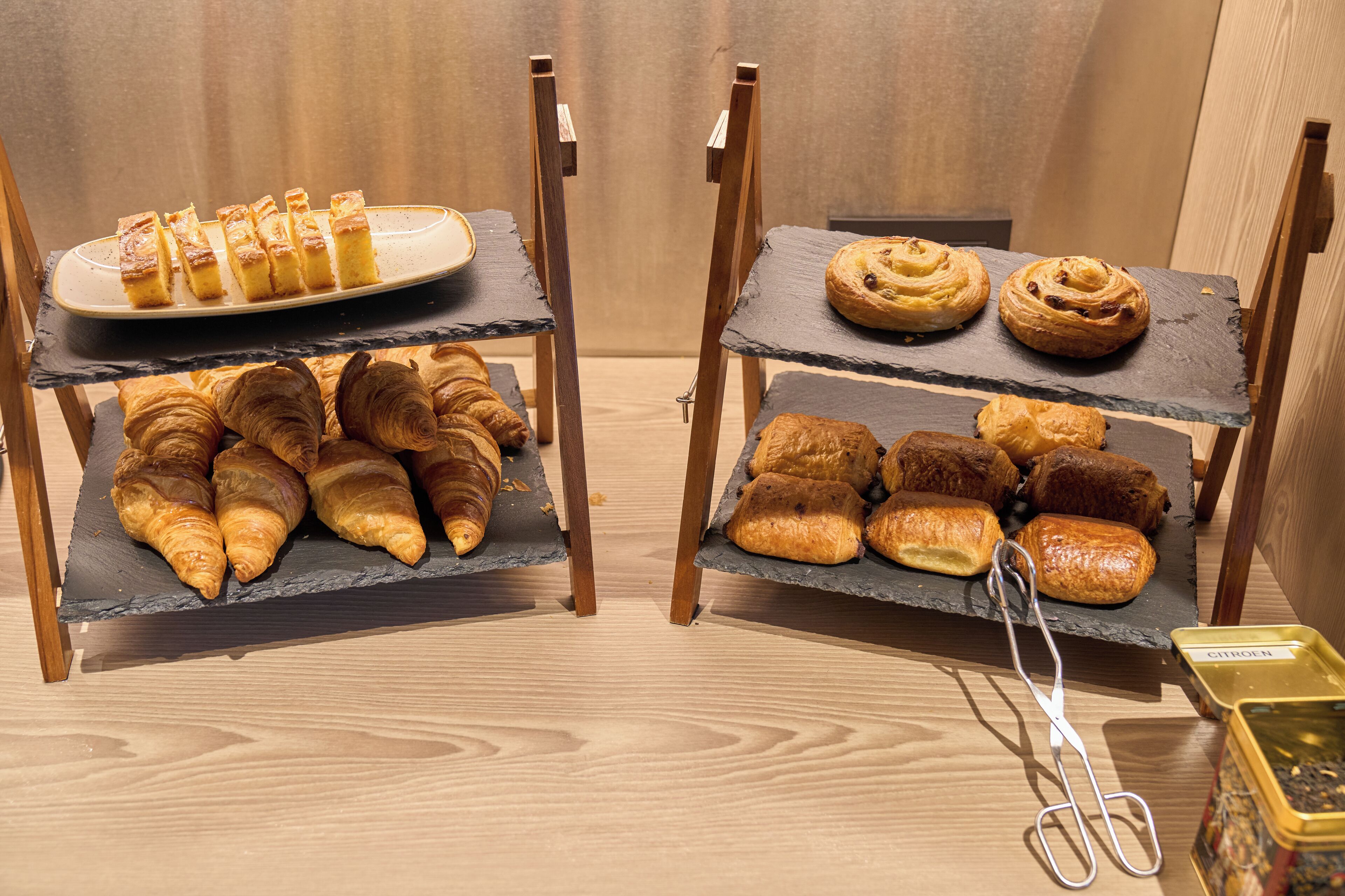 daily buffet breakfast (eur 20 per person)
