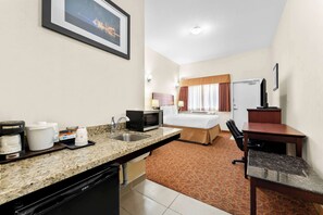 Iron/ironing board, free WiFi, bed sheets, alarm clocks - Best Western Williams Lake Hotel (Williams Lake)