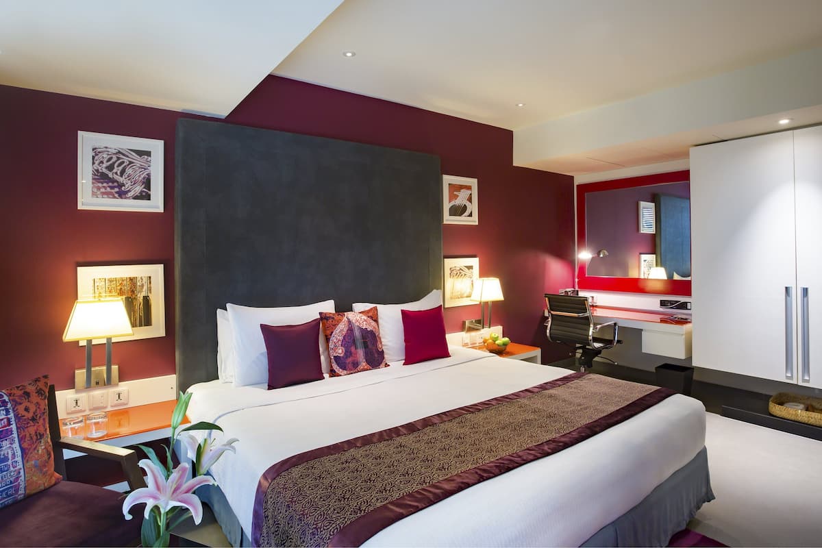 Rock Family Suite with 10% Discount on F&B & Spa | 高档床上用品、迷你吧、客房内保险箱、办公桌