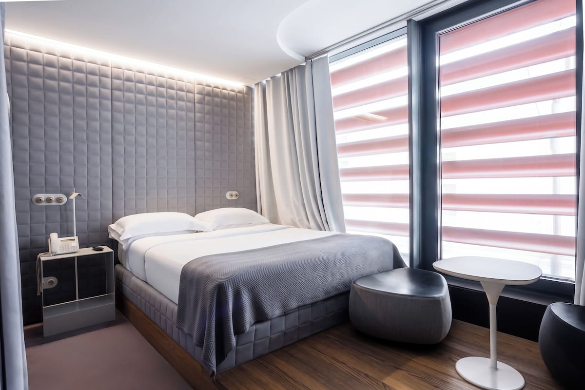 Zen | Allergitestet sengetøy, minibar, safe på rommet og skrivebord