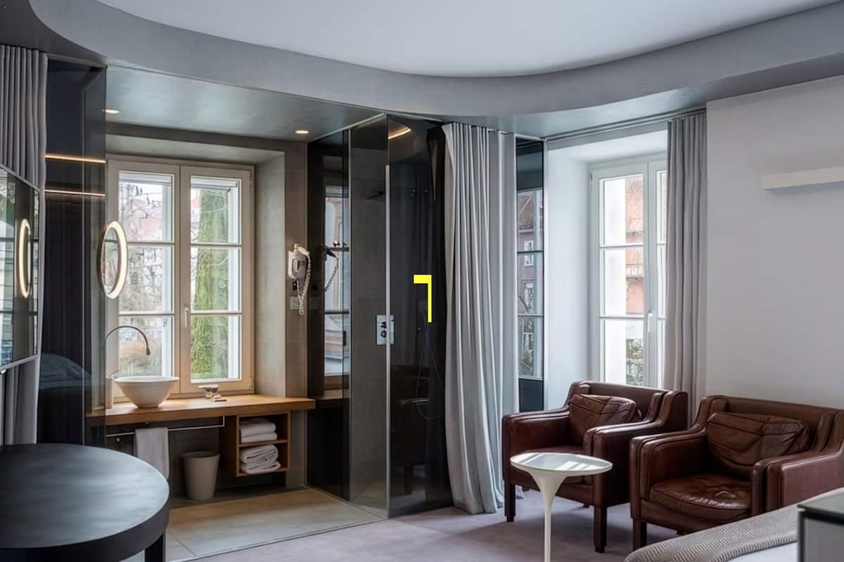 River Front | Ropa de cama hipoalergénica y minibar