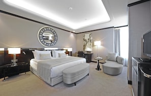 Pillowtop beds, minibar, in-room safe, desk - Crowne Plaza Bursa Convention Center & Thermal Spa by IHG (Bursa)