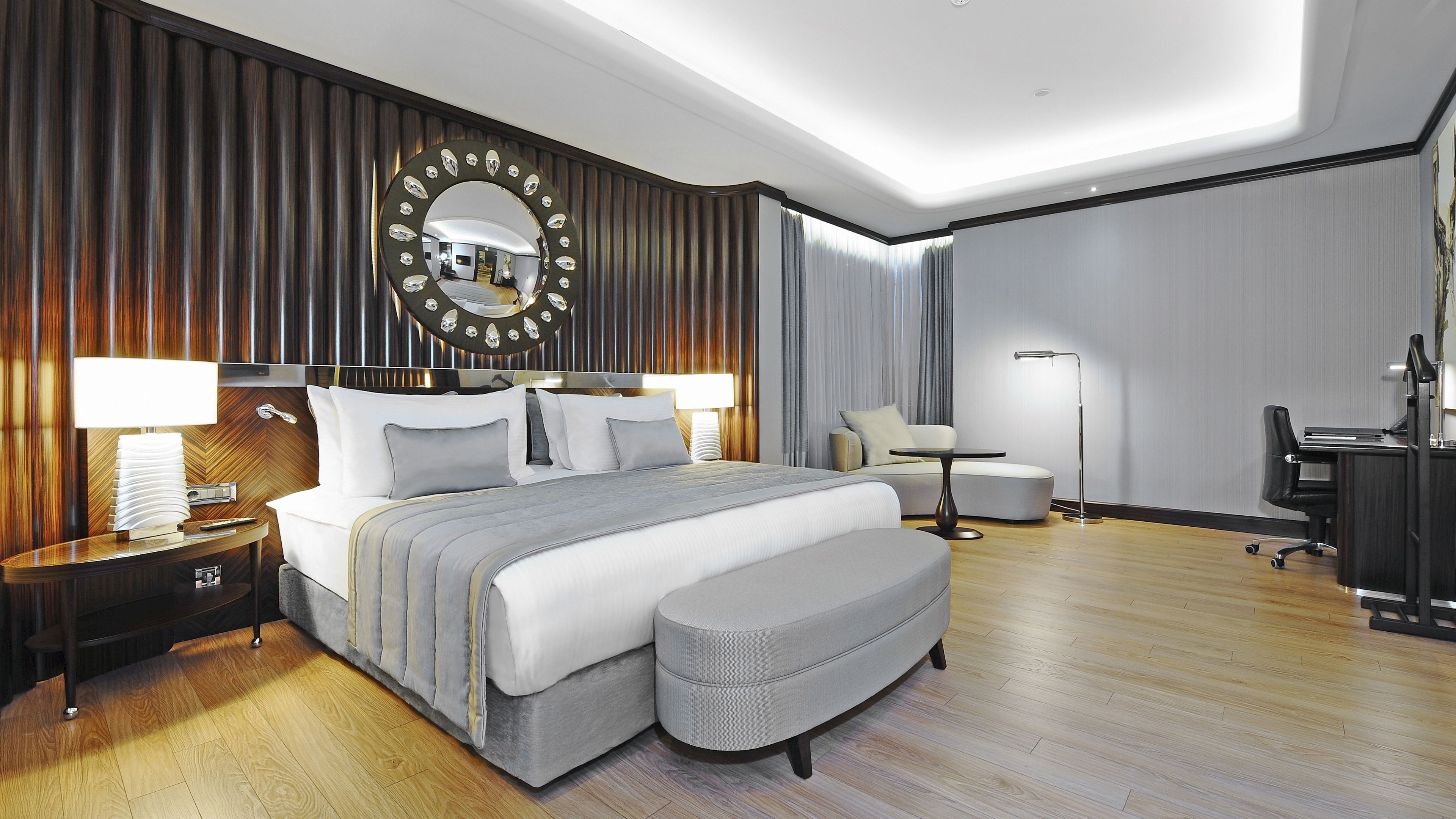 1 bedroom, pillow-top beds, minibar, in-room safe