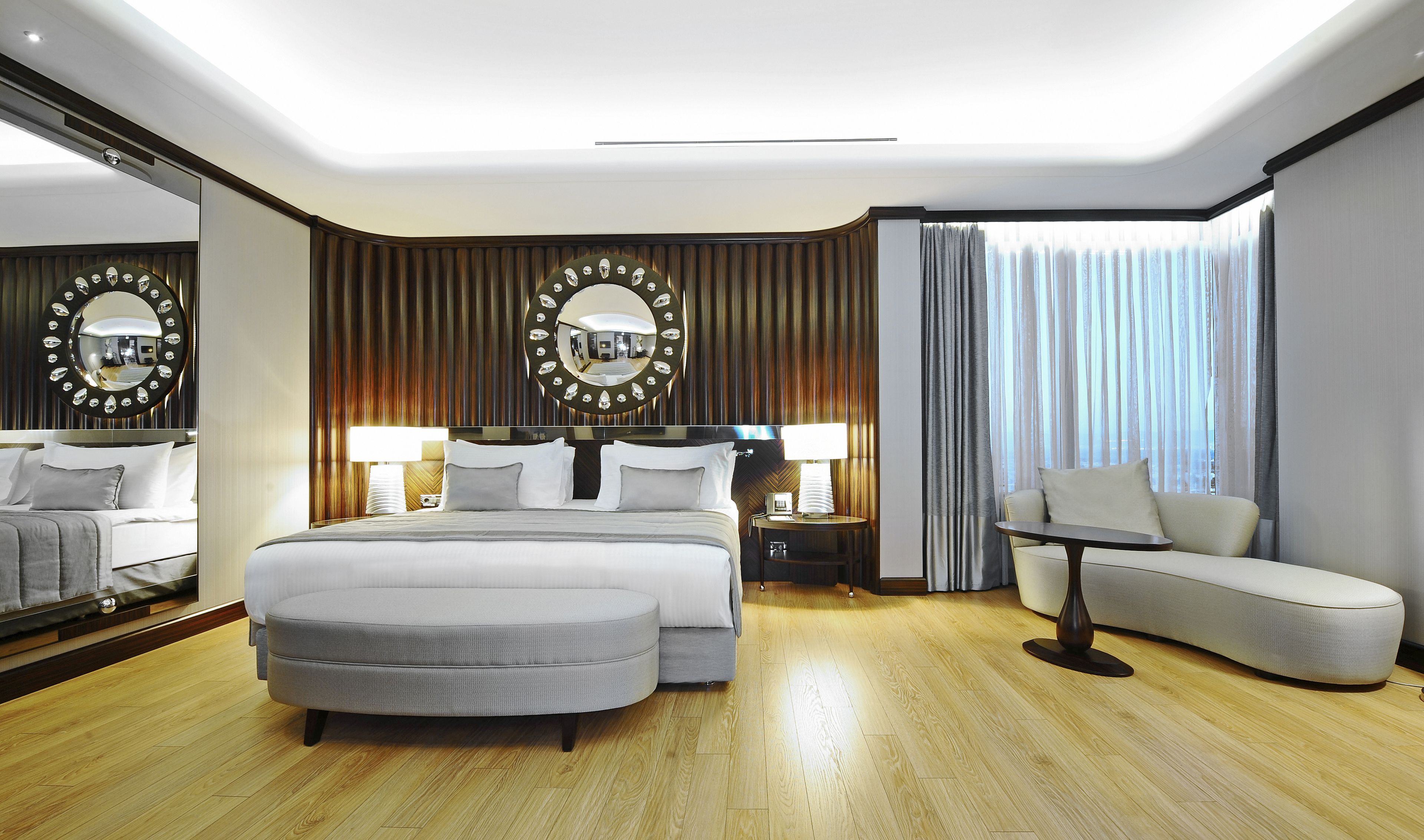 1 bedroom, pillow-top beds, minibar, in-room safe