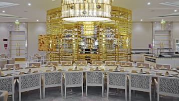 每日供應吃到飽早餐 (每人 TRY950)