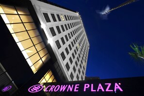 Exterior - Crowne Plaza Bursa Convention Center & Thermal Spa by IHG (Bursa)