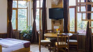 Family Suite Duplex | 1 bedroom, minibar, in-room safe, individually decorated