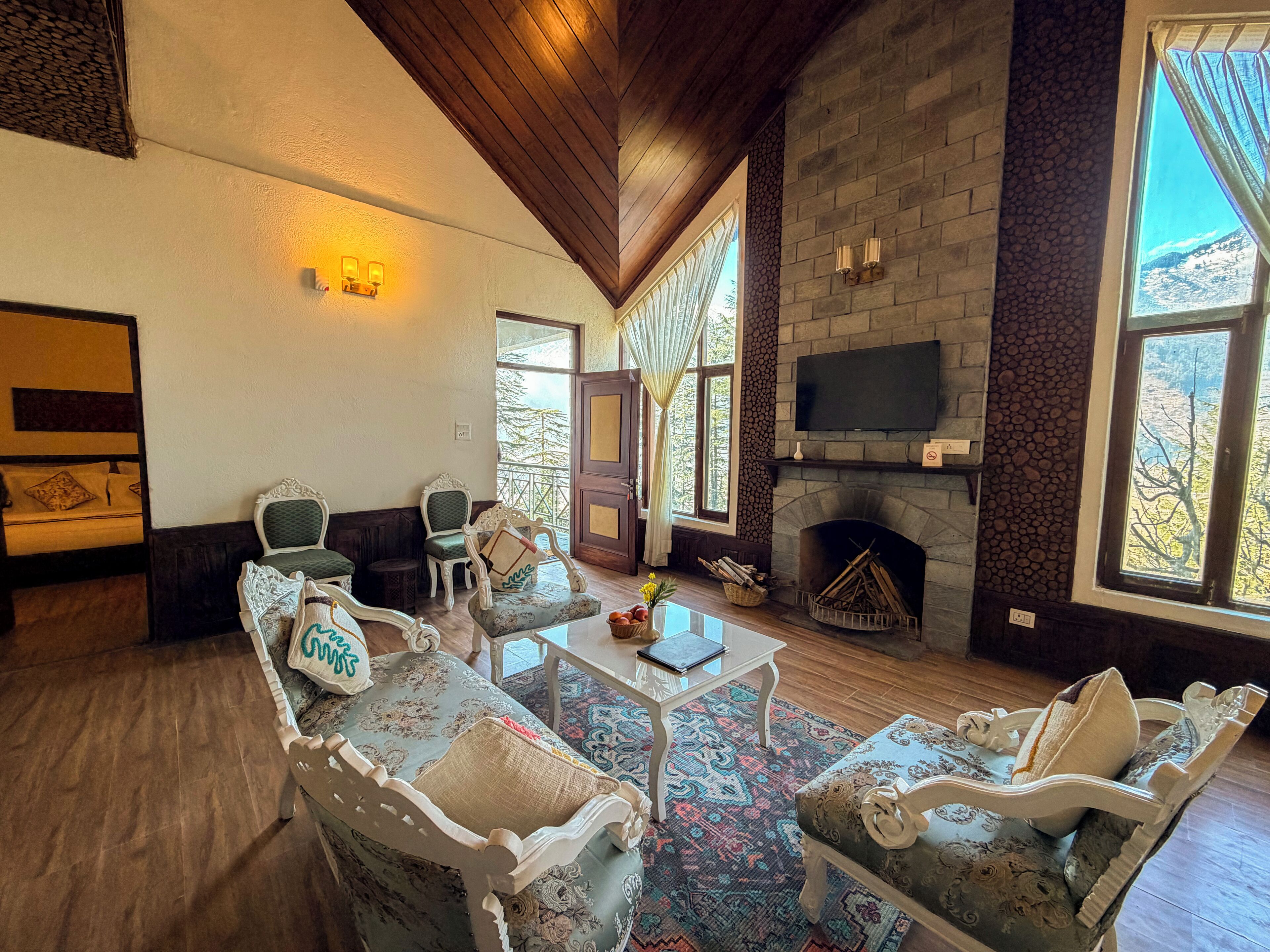 Heritage Cottage | Living area | 32-inch LED TV with satellite channels, TV, ping pong