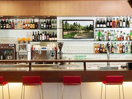 Bar (en el alojamiento)