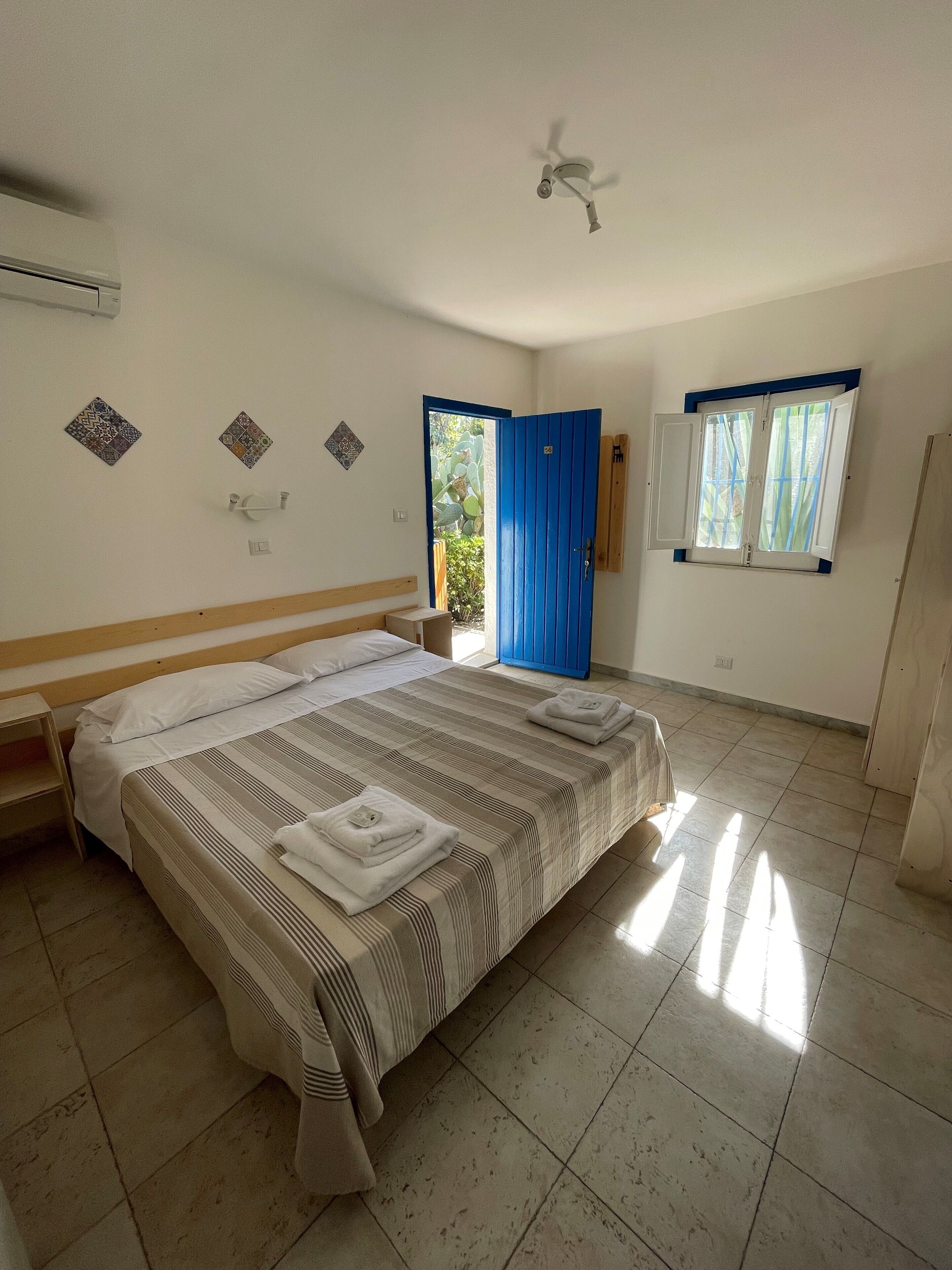 Standardzimmer (3 ADL) | Allergikerbettwaren, kostenloses WLAN, Bettwäsche