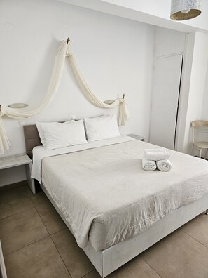 1 غرفة نوم وأسرّة قابلة للطي وواي فاي مجانًا وملاءات أسرّة