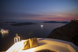 Panoramic Studio | Terrace/patio - Folia Bianca Apartments (Santorini)