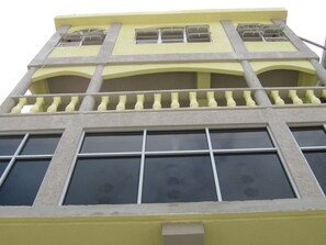Fachada da propriedade