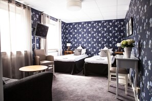Desk, iron/ironing board, free WiFi, bed sheets - Bjurfors Hotell & Konferens (Avesta)