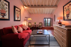 Junior Suite | Living area