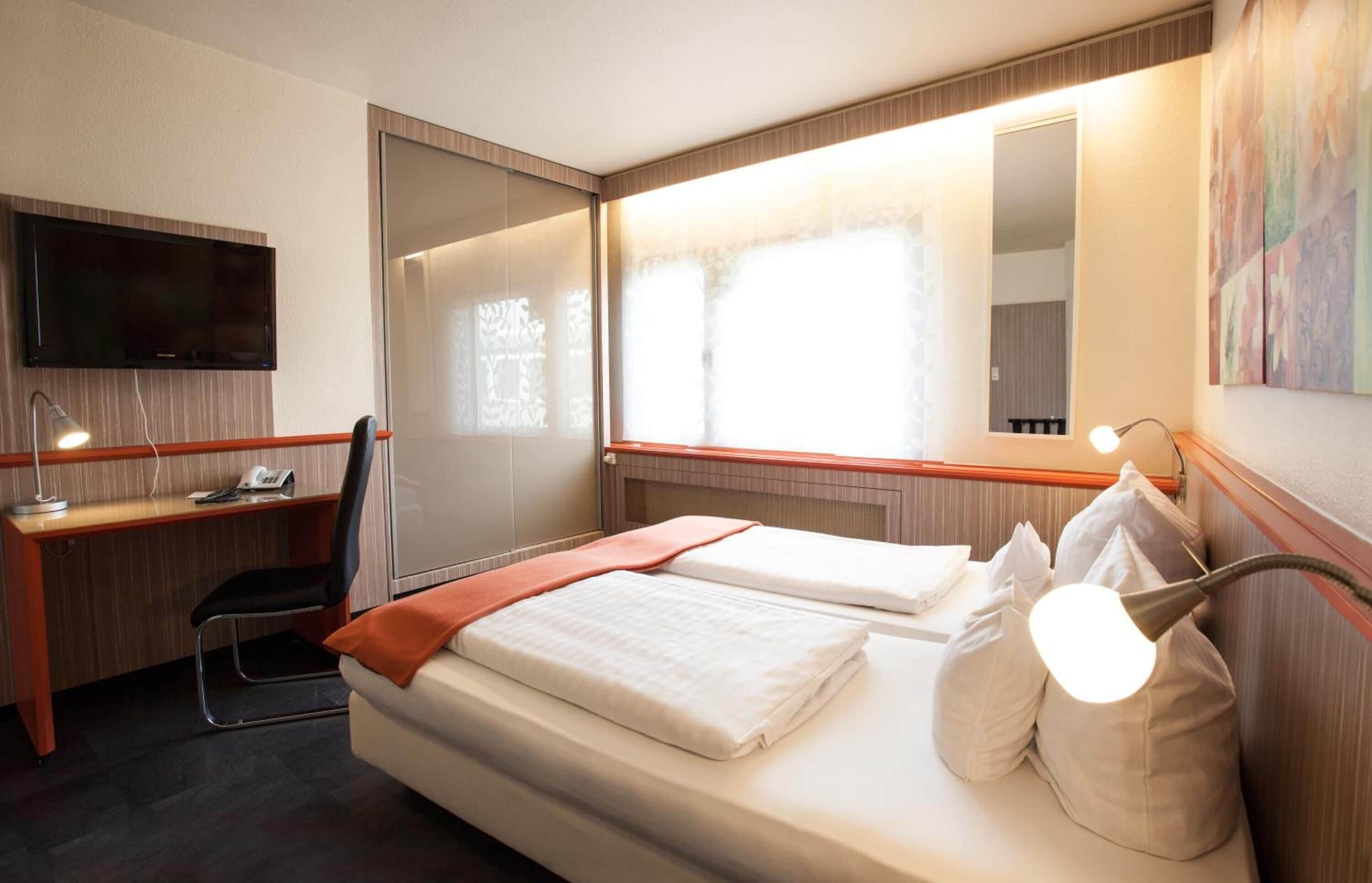 In-room safe, desk, free WiFi, bed sheets