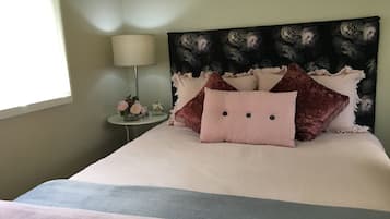 Romantic Suite, 1 Queen Bed, Garden View | 2 bedrooms, premium bedding, pillow-top beds, individually decorated