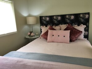 Romantic Suite, 1 Queen Bed, Garden View