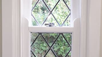 Romantic Suite, 1 Queen Bed, Garden View | View from room