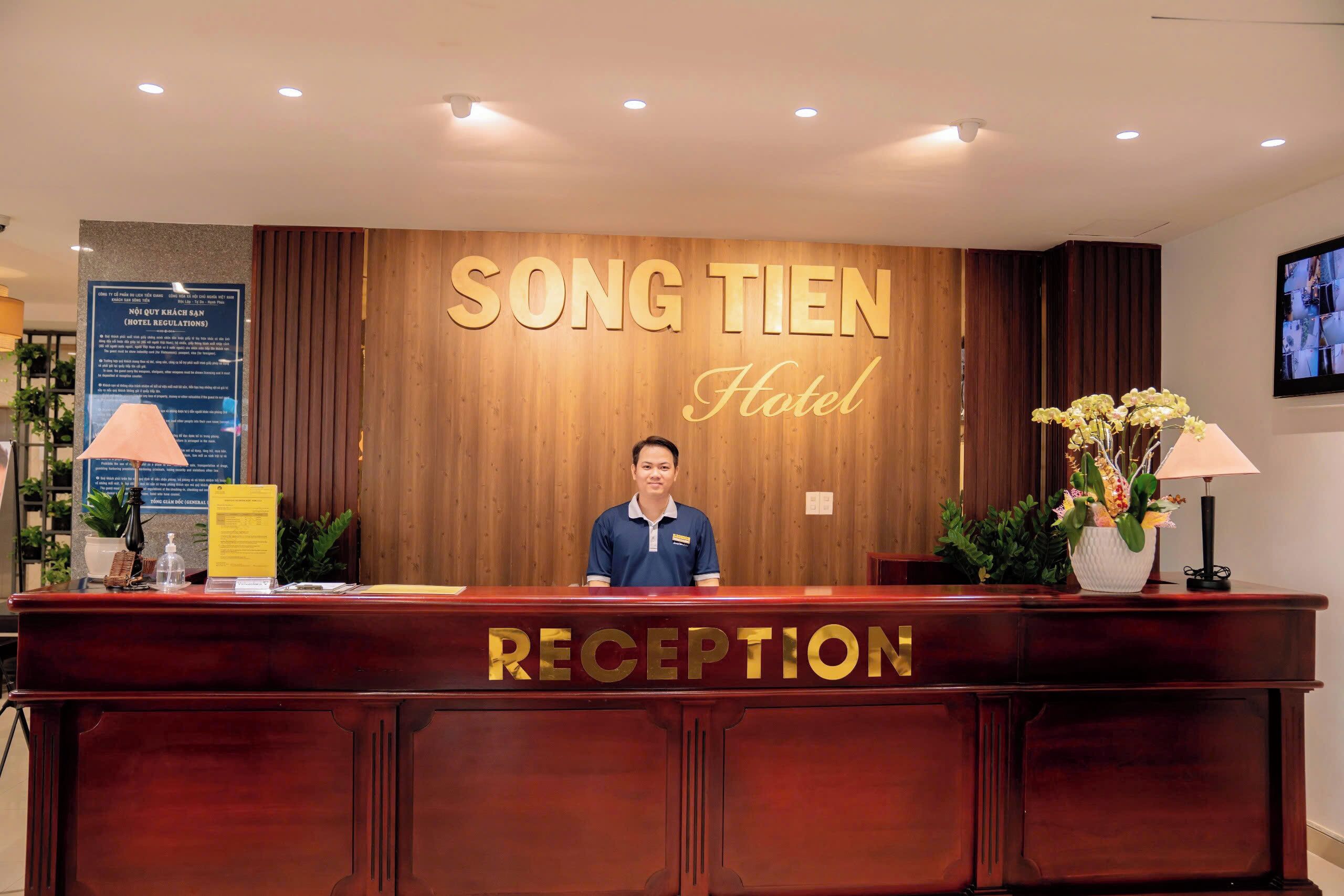 Quầy tiếp tân