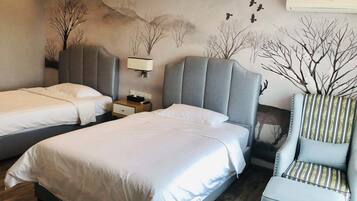 In-room safe, desk, blackout drapes