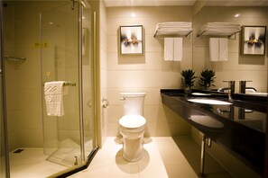 Bathroom - Holiday Villa Hotel & Residence Baiyun Guangzhou (Guangzhou)