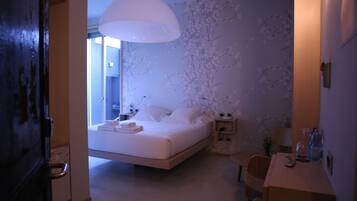 Junior Suite, 1 Double Bed | Premium bedding, down comforters, memory foam beds, minibar