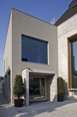 Property entrance - NU Hotel (Milan)