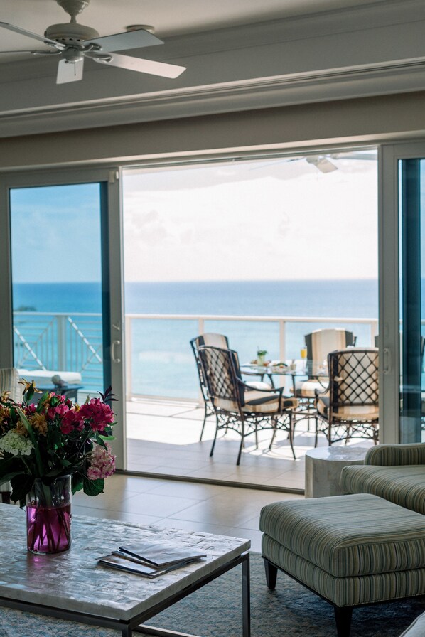 Premium bedding, in-room safe, individually decorated