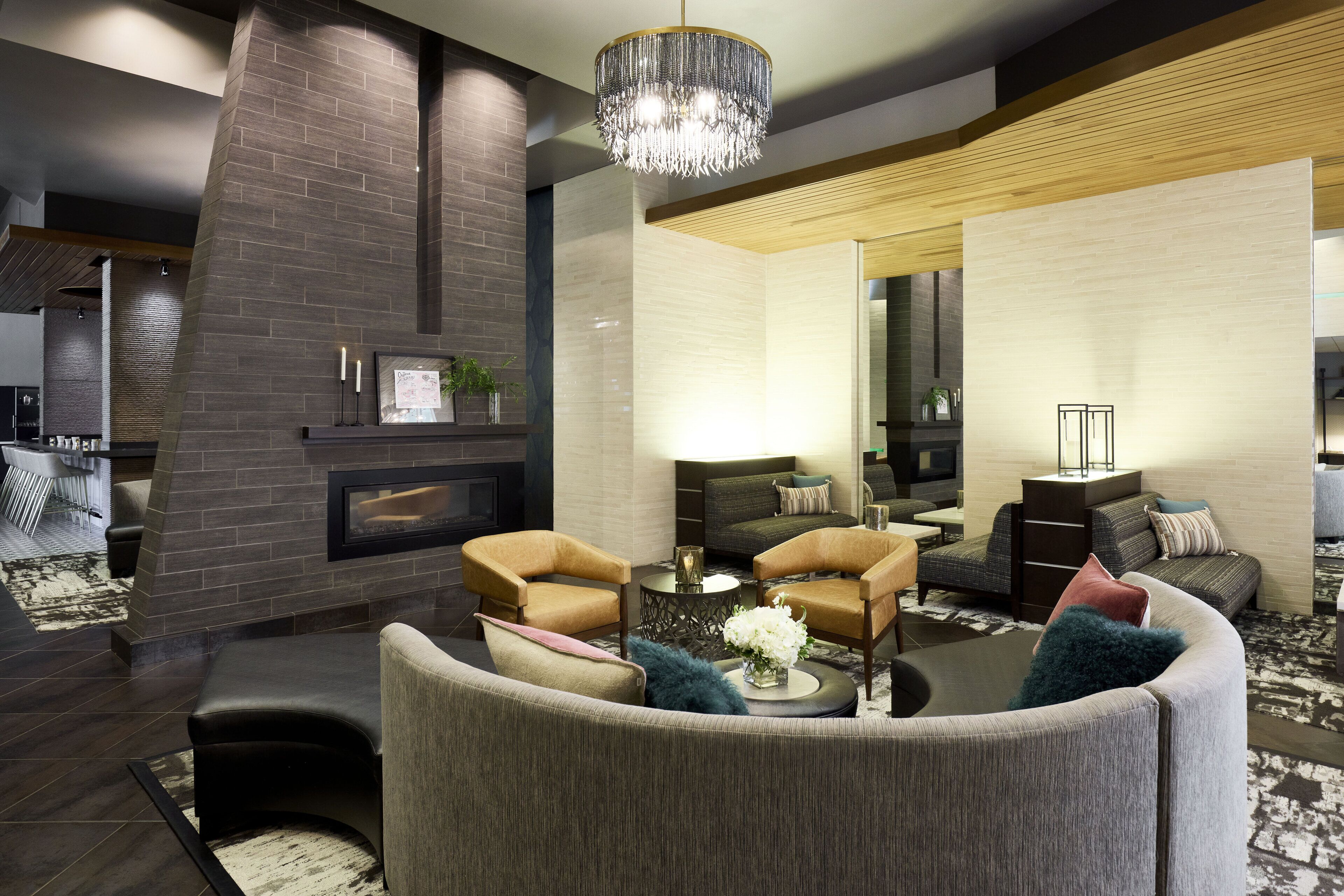 serves breakfast and dinner