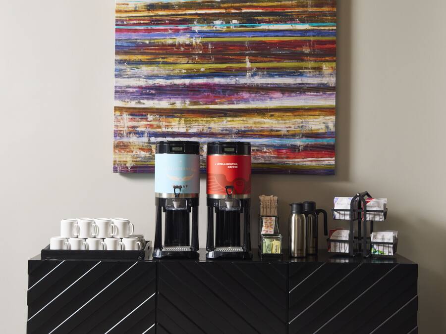 Sudah termasuk sarapan dibawa pulang setiap hari