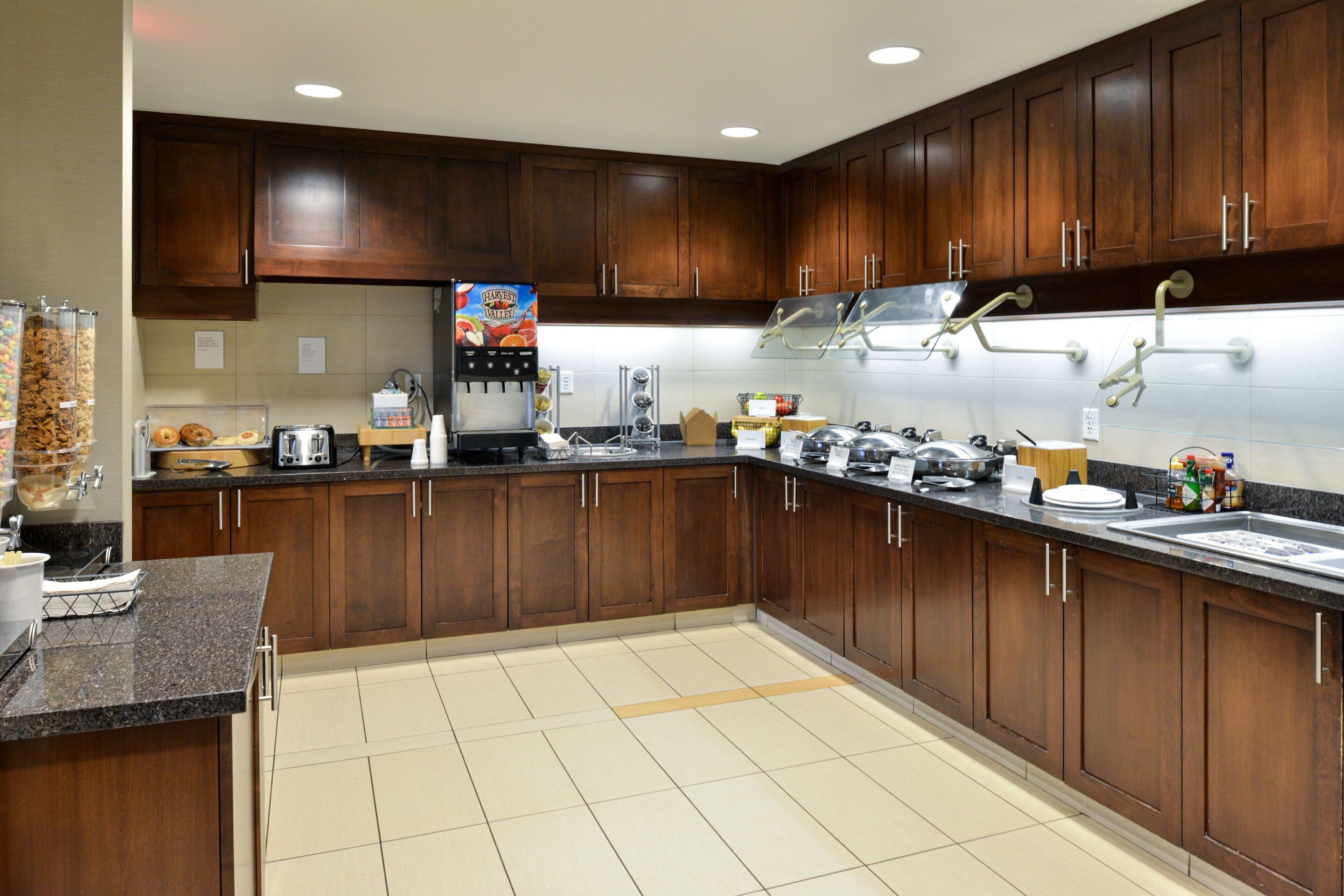 free daily full breakfast