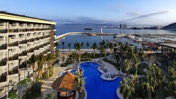 Outdoor pool, sun loungers