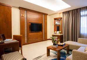 Habitación Premier doble (Deluxe) | 1 dormitorio, minibar, caja fuerte y escritorio