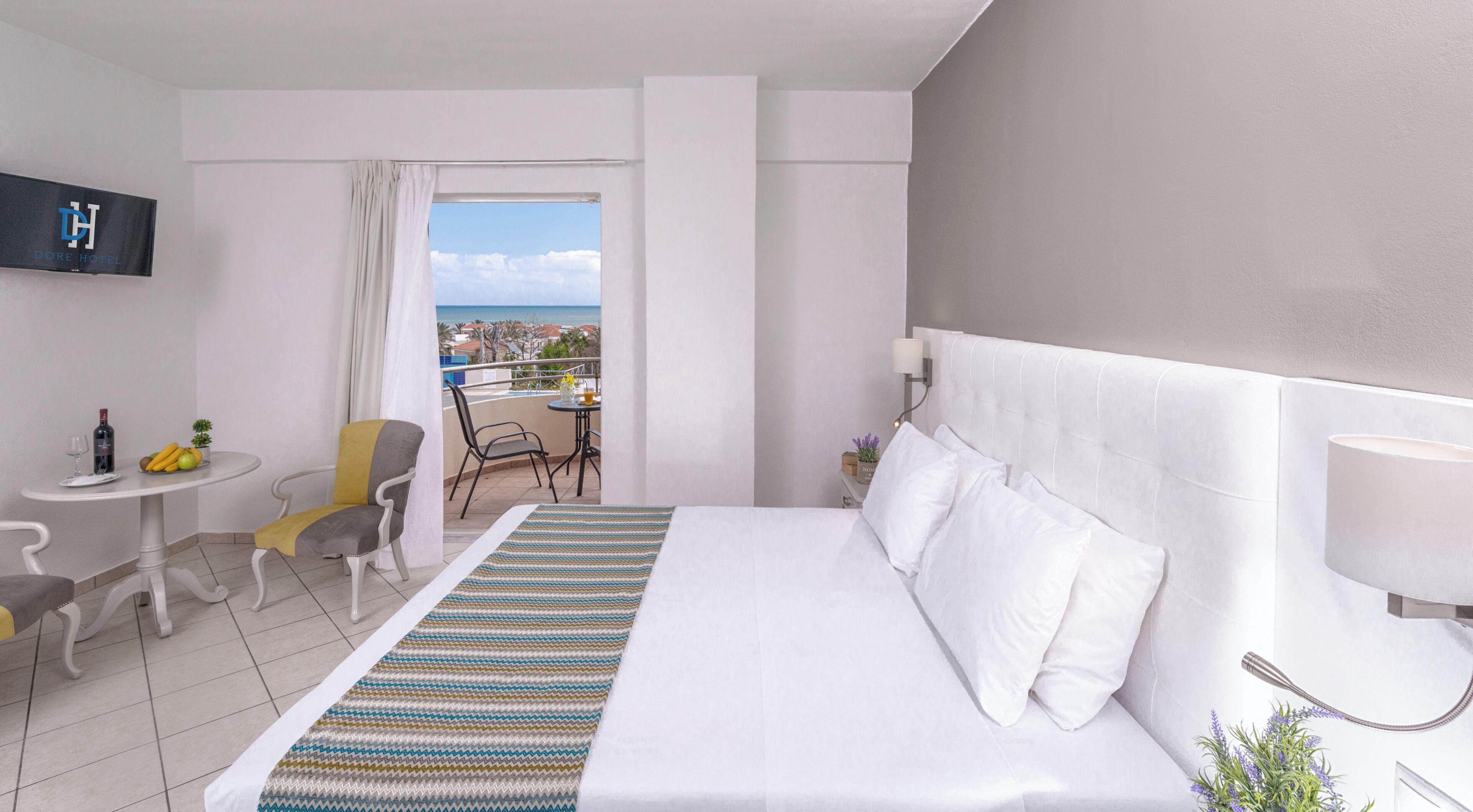 Standaard kamer, 1 twee- of 2 eenpersoonsbedden, uitzicht op zee | Luxe beddengoed, een minibar, een kluis op de kamer, een bureau
