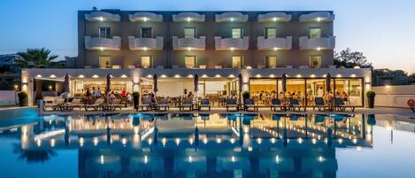 Outdoor pool, pool umbrellas, pool loungers