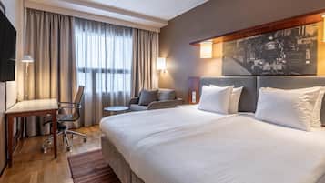 Rom – superior (Family) | Skrivebord, blendingsgardiner, lydisolert og strykejern/-brett