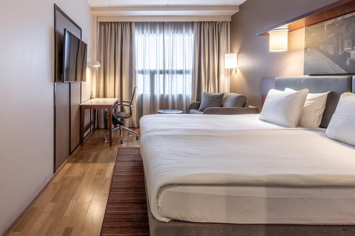 Rom – superior (Family) | Skrivebord, blendingsgardiner, lydisolert og strykejern/-brett