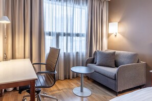 Rom – superior (Family) | Skrivebord, blendingsgardiner, lydisolert og strykejern/-brett