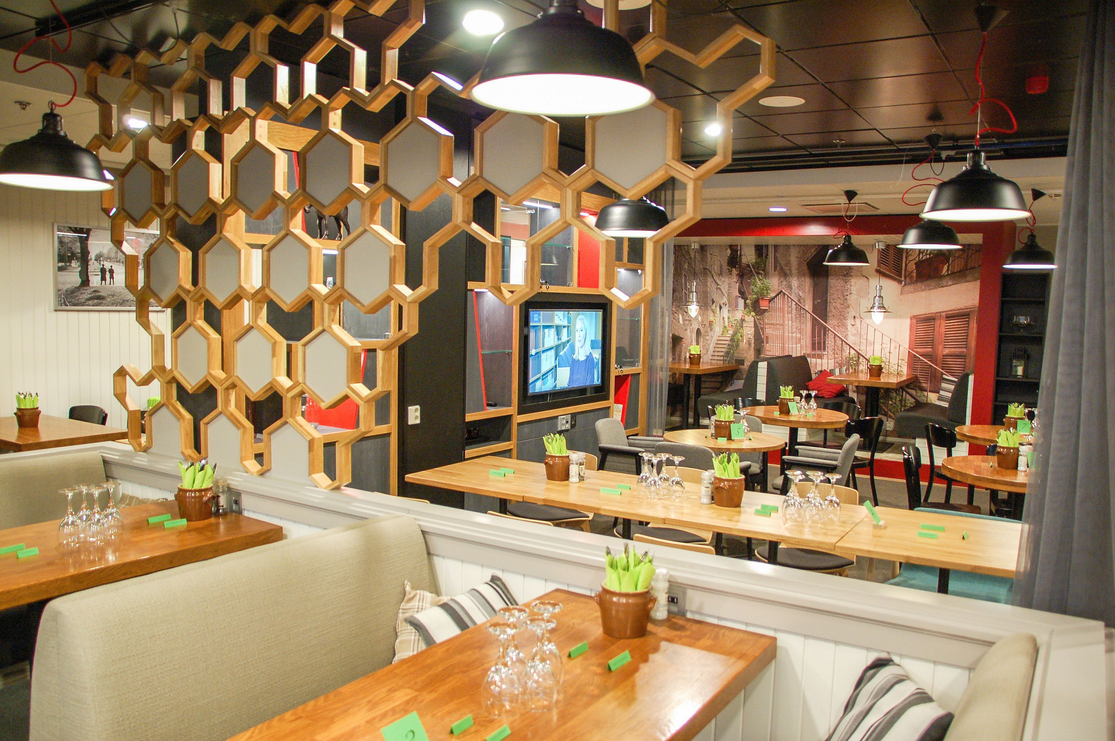 breakfast, lunch and dinner served