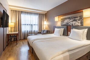 Family Room (Three) | Desk, iron/ironing board, free cribs/infant beds, free WiFi - Scandic Postitalo (Tampere)