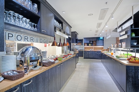 Daily buffet breakfast (EUR 22.90 per person)