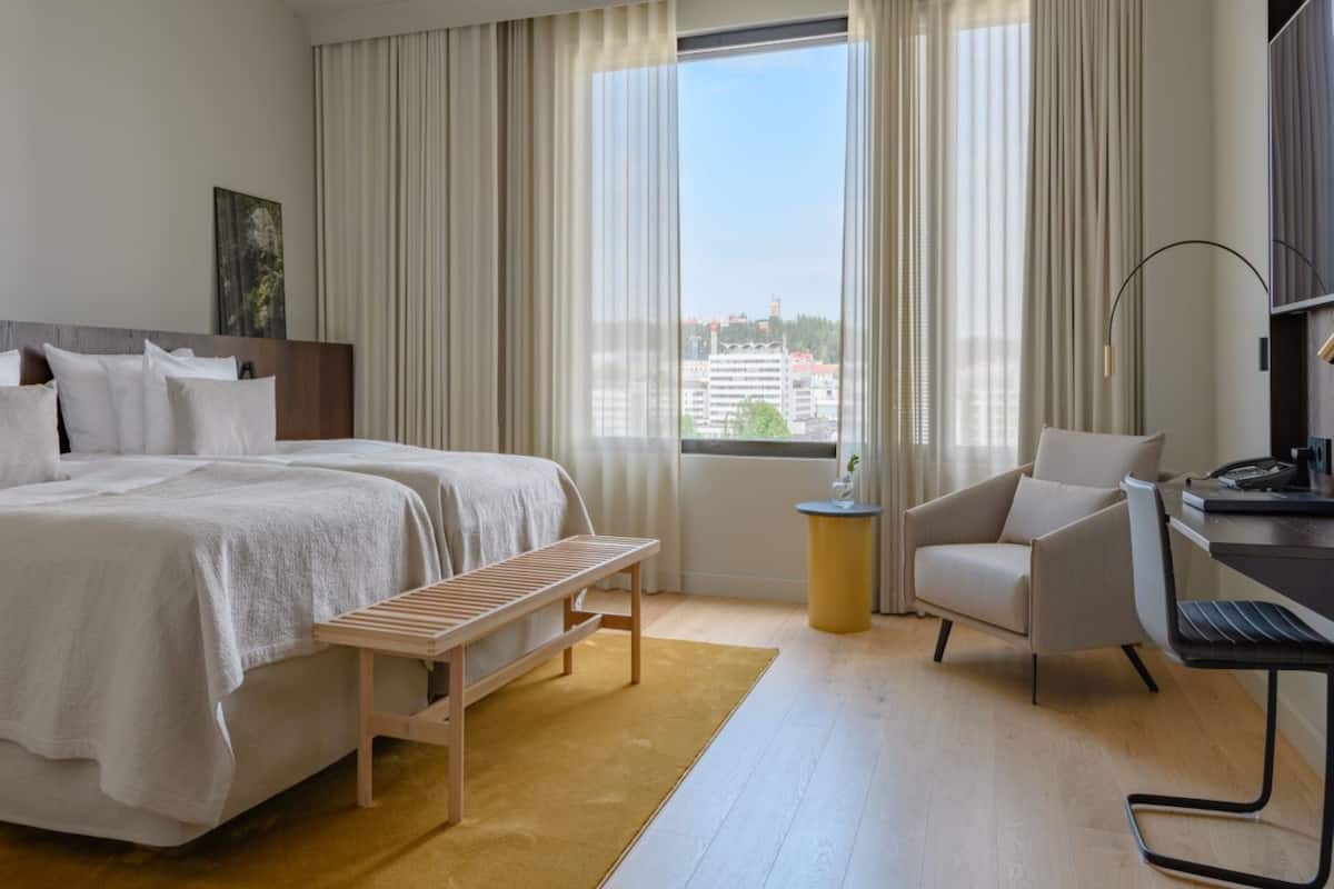 minibar, in-room safe, desk, soundproofing