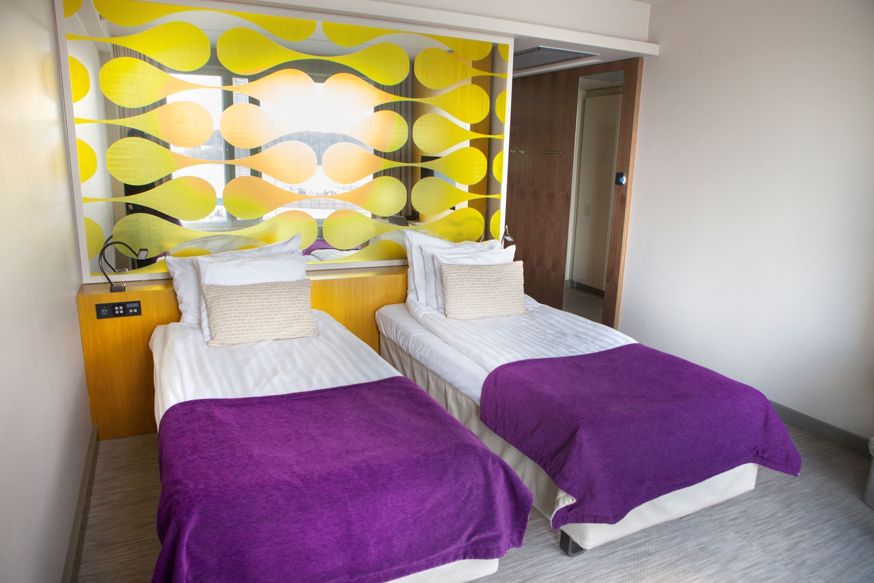 twin room (solo) | minibar, in-room safe, desk, soundproofing