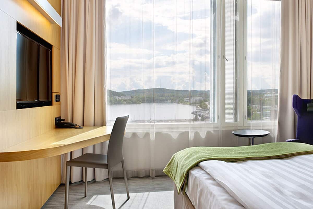 Minibar, in-room safe, desk, soundproofing