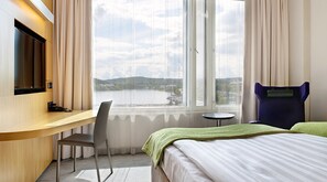 Minibar, coffres-forts dans les chambres, bureau, chambres insonorisées