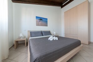 Classic Condo, 1 Bedroom | 2 bedrooms, free WiFi