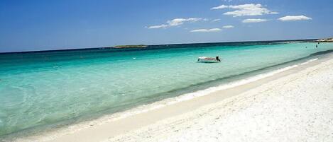 Plage privée, sable blanc