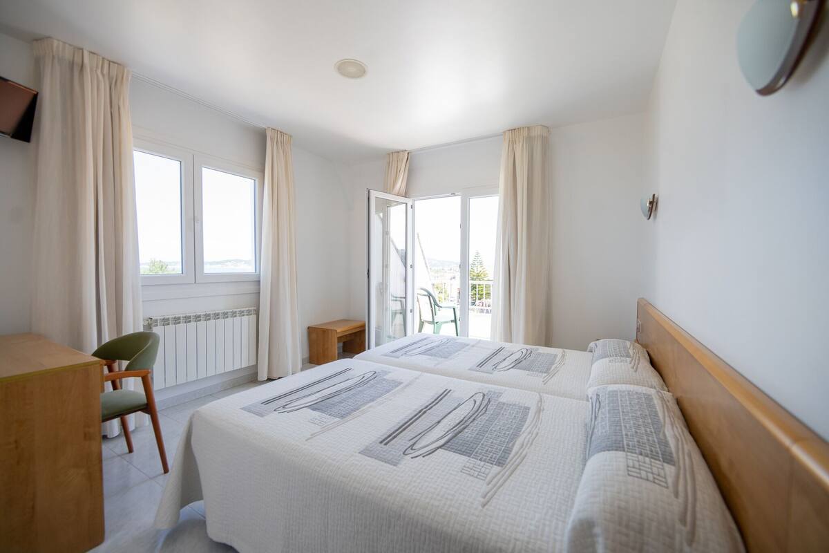 Deluxe Double Room, Balcony | Memory-foam beds, desk, blackout curtains, free WiFi